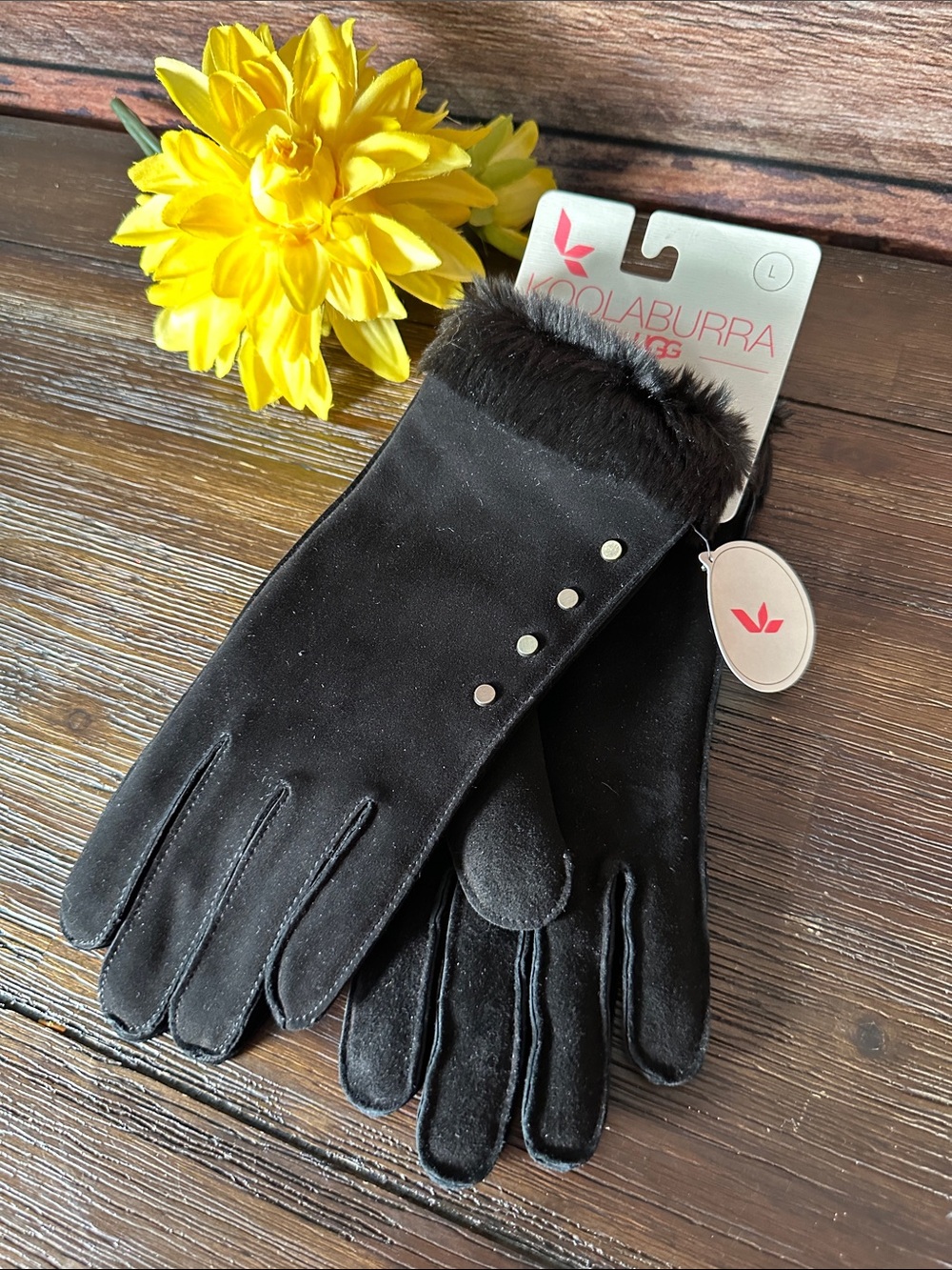 NWT Koolaburra by UGG Black Water Resistant Suede Gloves with Snap Accents